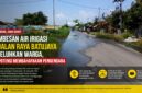 Rembesan air yang diduga berasal dari saluran irigasi di sepanjang Jalan Raya Batujaya, Karawang, dikeluhkan warga karena menggenangi badan jalan dan membahayakan pengendara.