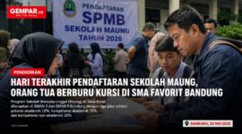 Hari terakhir pendaftaran Program Sekolah Maung di Jawa Barat diserbu para orang tua yang berburu peluang terbaik bagi putra-putrinya masuk SMA negeri favorit.