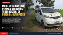 Satu unit mobil operasional desa bantuan Pemerintah Kabupaten Karawang terlihat terbengkalai di pinggir jalan Desa Kendaljaya, Kecamatan Pedes Kabupaten Karawang. 