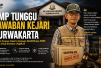 Ketua Komunitas Madani Purwakarta (KMP), Zaenal Abidin, menyatakan pihaknya masih menunggu jawaban resmi dari Kejaksaan Negeri Purwakarta terkait surat permohonan penjelasan dan pengawalan transparansi penanganan perkara dugaan gratifikasi dan TPPU yang menyeret nama mantan Bupati Purwakarta, Anne Ratna Mustika. 
