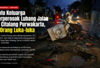 Satu keluarga mengalami kecelakaan tunggal setelah sepeda motor yang mereka tumpangi terperosok ke lubang jalan di Jalan Raya Desa Citalang, Kecamatan Purwakarta, Senin (1/6/2026).