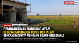 Pembangunan yang diduga akan digunakan sebagai usaha kandang ayam di Desa Baturaden, Kecamatan Batujaya, Kabupaten Karawang, terus berlangsung di tengah sorotan publik terkait status lahan dan perizinannya.