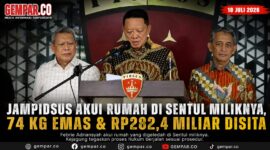 Jampidsus Febrie Adriansyah mengakui rumah di Sentul yang digeledah penyidik adalah miliknya. Dari lokasi tersebut, polisi menyita 74 kilogram emas batangan dan uang senilai sekitar Rp282,4 miliar.
