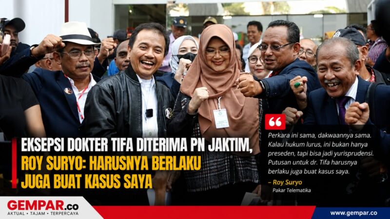 Roy Suryo dan Dokter Tifa usai persidangan di Pengadilan Negeri Jakarta Timur. Foto: Istimewa | Ilustrasi: GEMPAR.CO