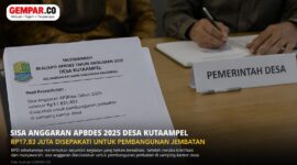 Musyawarah realisasi APBDes Desa Kutaampel menyepakati pemanfaatan sisa anggaran Tahun 2025 sebesar Rp17,83 juta untuk pembangunan jembatan di samping kantor desa. 