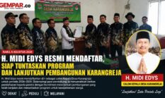 H. Midi Edys Resmi Mendaftar, Siap Tuntaskan Program dan Lanjutkan Pembangunan Karangreja
