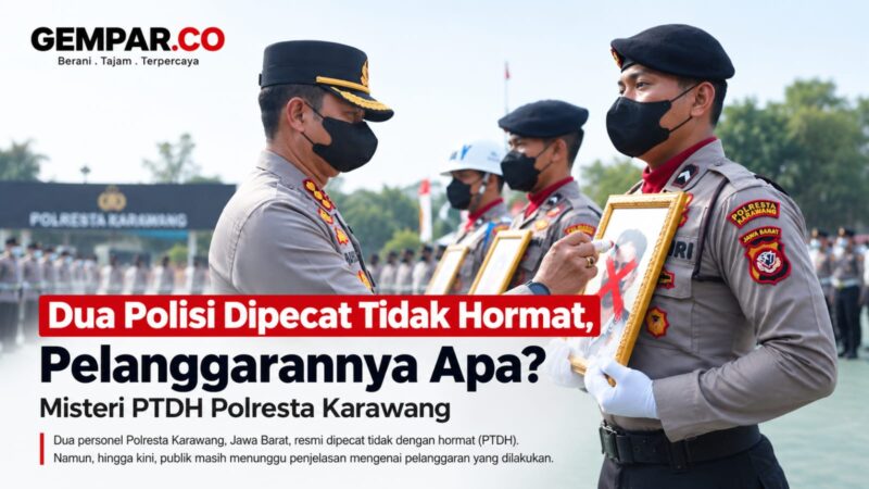 Dua anggota Polri di wilayah Jawa Barat resmi diberhentikan dengan tidak hormat (PTDH) dalam upacara di Mapolresta Karawang, Rabu (9/9/2026).