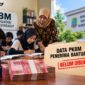 Ilustrasi bantuan pendidikan ATS melalui PKBM Karawang.