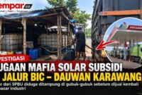 Gubuk yang diduga menjadi titik penampungan sementara solar bersubsidi di jalur BIC–Dawuan, Karawang.