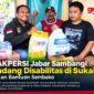 Ketua AKPERSI DPD Jawa Barat Ahmad Syarifudin menyerahkan bantuan sembako kepada Yadi, warga penyandang disabilitas di Desa Sukajadi, Kecamatan Sukakarya, Kabupaten Bekasi, Sabtu (3/10/2026).